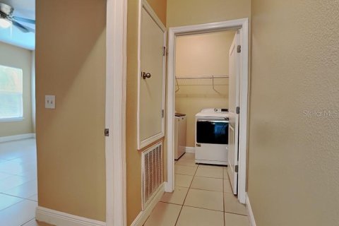 House in Ocala, Florida 4 bedrooms, 146.79 sq.m. № 2258288 - photo 14