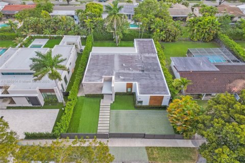 Villa ou maison à louer à Miami, Floride: 6 chambres, 331.48 m2 № 1818362 - photo 3
