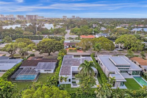 Villa ou maison à louer à Miami, Floride: 6 chambres, 331.48 m2 № 1818362 - photo 7