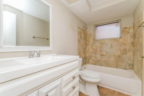 Casa en alquiler en Holiday, Florida, 2 dormitorios, 91.6 m2 № 1911552 - foto 13