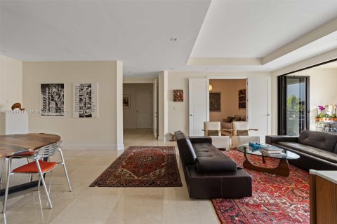 Condo in Coral Gables, Florida, 2 bedrooms  № 1495892 - photo 5