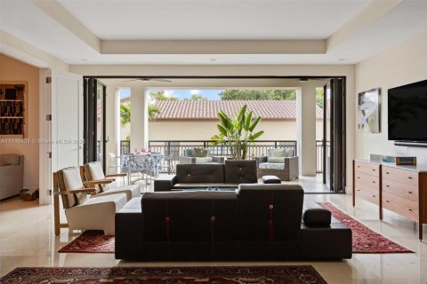 Condo in Coral Gables, Florida, 2 bedrooms  № 1495892 - photo 3