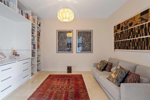 Condo in Coral Gables, Florida, 2 bedrooms  № 1495892 - photo 10