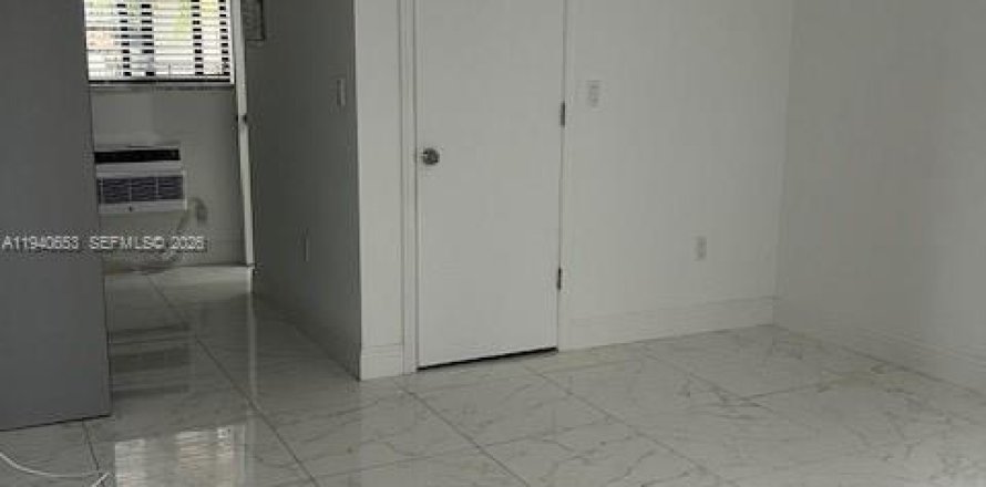 Apartamento en Miami, Florida 1 dormitorio, 27.87 m2 № 1997750