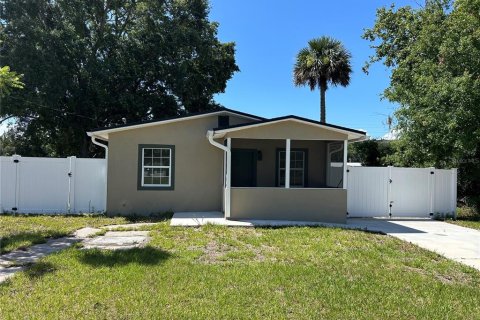House in Titusville, Florida 2 bedrooms, 66.89 sq.m. № 2117993