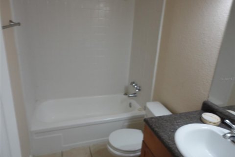 Condo in Gainesville, Florida, 3 bedrooms  № 1780449 - photo 7