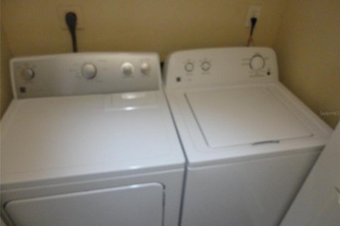 Condo in Gainesville, Florida, 3 bedrooms  № 1780449 - photo 10