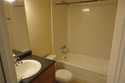 Condo in Gainesville, Florida, 3 bedrooms  № 1780449 - photo 8