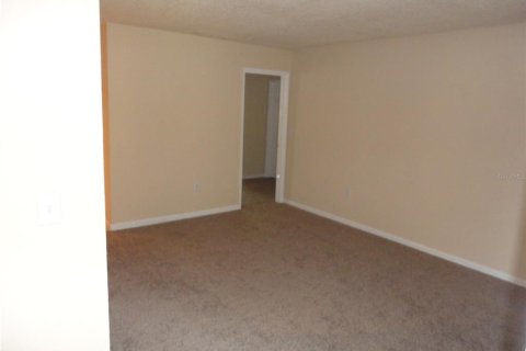 Condo in Gainesville, Florida, 3 bedrooms  № 1780449 - photo 3