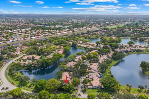 Casa en venta en Deerfield Beach, Florida, 3 dormitorios, 226.96 m2 № 1185500 - foto 1