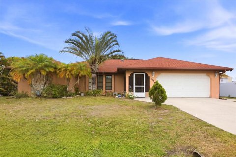Villa ou maison à vendre à Port Charlotte, Floride: 3 chambres, 208.57 m2 № 2098399 - photo 2
