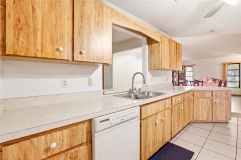 Villa ou maison à vendre à Port Charlotte, Floride: 3 chambres, 208.57 m2 № 2098399 - photo 16