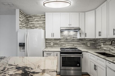 Condo in Tampa, Florida, 2 bedrooms  № 1644436 - photo 4