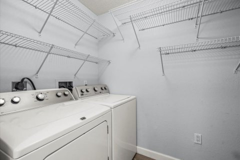 Condo in Tampa, Florida, 2 bedrooms  № 1644436 - photo 23