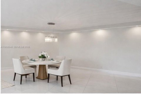 Condominio en venta en Lauderhill, Florida, 2 dormitorios, 104.05 m2 № 2018044 - foto 5