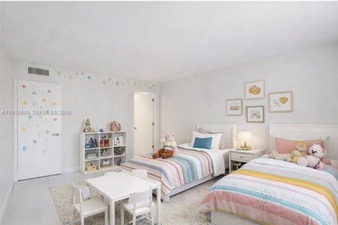 Condominio en venta en Lauderhill, Florida, 2 dormitorios, 104.05 m2 № 2018044 - foto 17