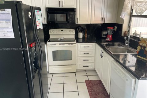 Copropriété à vendre à Miami, Floride: 3 chambres, 143.63 m2 № 1979771 - photo 6