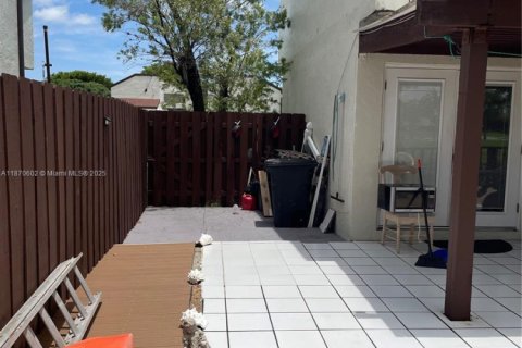 Copropriété à vendre à Miami, Floride: 3 chambres, 143.63 m2 № 1979771 - photo 10