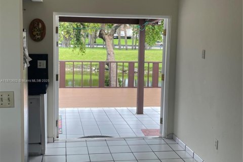 Copropriété à vendre à Miami, Floride: 3 chambres, 143.63 m2 № 1979771 - photo 5