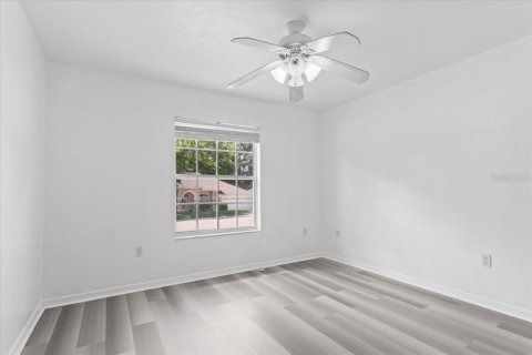House in Gainesville, Florida 4 bedrooms, 197.6 sq.m. № 2120352 - photo 27