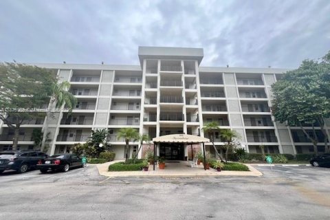 Купить кондоминиум в Помпано-Бич, Флорида 3 спальни, 129.13м2, № 1925172 - фото 2