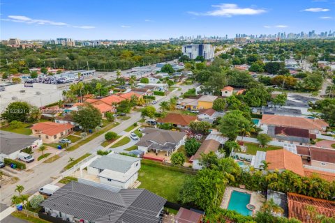 Купить виллу или дом в Майами, Флорида 3 спальни, 127.83м2, № 1994552 - фото 3