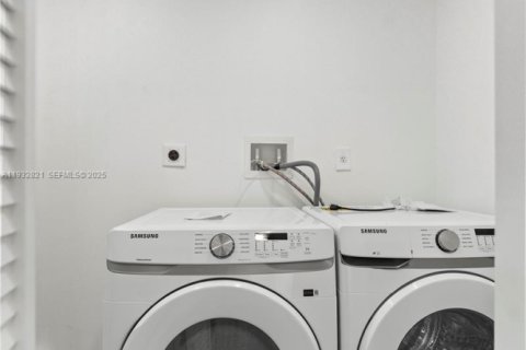 Купить виллу или дом в Майами, Флорида 3 спальни, 127.83м2, № 1994552 - фото 20