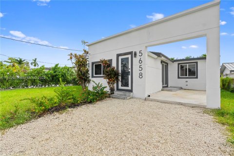 Купить виллу или дом в Майами, Флорида 3 спальни, 127.83м2, № 1994552 - фото 7