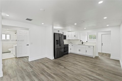 Купить виллу или дом в Майами, Флорида 3 спальни, 127.83м2, № 1994552 - фото 15