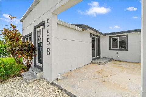 Купить виллу или дом в Майами, Флорида 3 спальни, 127.83м2, № 1994552 - фото 9