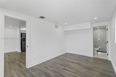 Купить виллу или дом в Майами, Флорида 3 спальни, 127.83м2, № 1994552 - фото 27