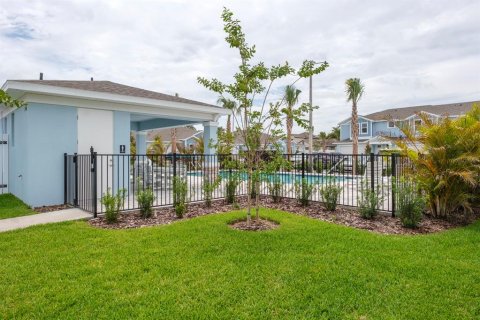 House in Clearwater, Florida 3 bedrooms, 182.65 sq.m. № 2239362 - photo 4