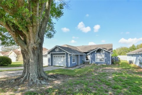Duplex in Orlando, Florida 3 bedrooms, 120.87 sq.m. № 2148577