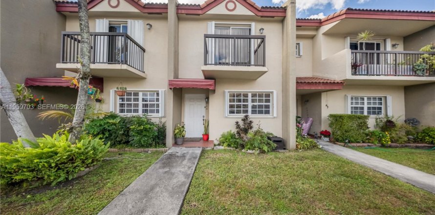 Touwnhouse à Miami, Floride 2 chambres, 102.19 m2 № 2028905