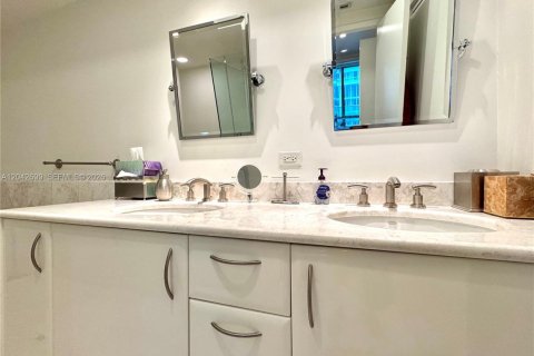 Купить кондоминиум в Майами, Флорида 1 спальня, 83.15м2, № 2145838 - фото 10