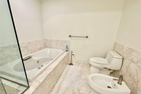 Купить кондоминиум в Майами, Флорида 1 спальня, 83.15м2, № 2145838 - фото 9