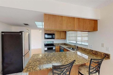 Villa ou maison à louer à Port St. Lucie, Floride: 2 chambres, 129.04 m2 № 2085610 - photo 10