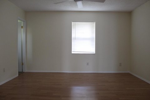 Villa ou maison à louer à Port St. Lucie, Floride: 2 chambres, 129.04 m2 № 2085610 - photo 14