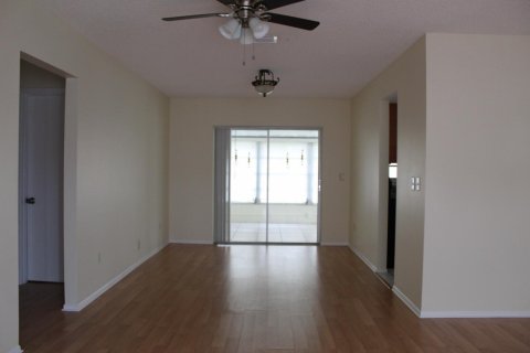 Villa ou maison à louer à Port St. Lucie, Floride: 2 chambres, 129.04 m2 № 2085610 - photo 7