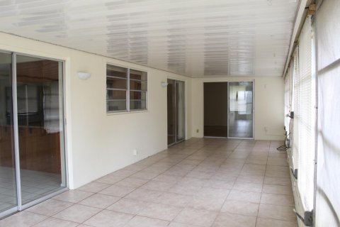 Villa ou maison à louer à Port St. Lucie, Floride: 2 chambres, 129.04 m2 № 2085610 - photo 22