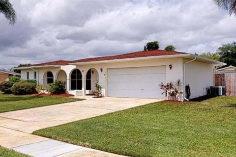 Villa ou maison à Port St. Lucie, Floride 2 chambres, 129.04 m2 № 2085610