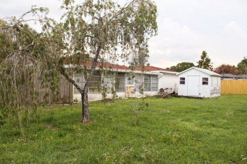 Villa ou maison à louer à Port St. Lucie, Floride: 2 chambres, 129.04 m2 № 2085610 - photo 28