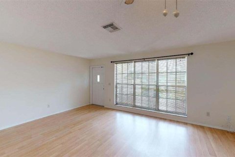 Villa ou maison à louer à Port St. Lucie, Floride: 2 chambres, 129.04 m2 № 2085610 - photo 6