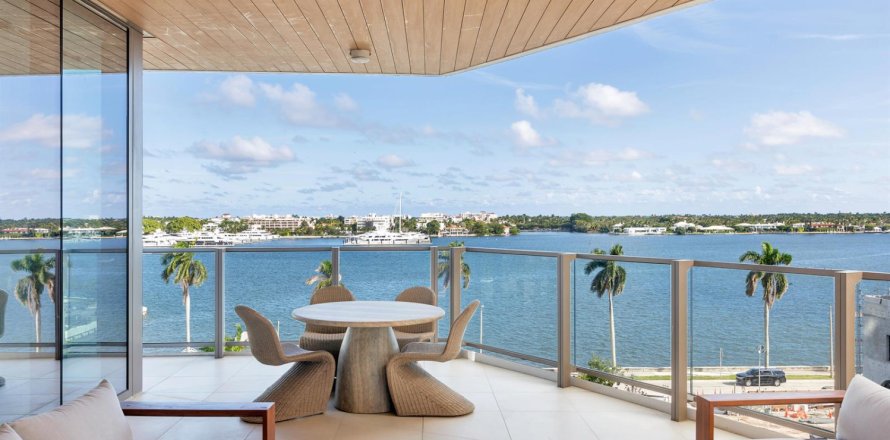 Condo in West Palm Beach, Florida, 4 bedrooms № 2081774