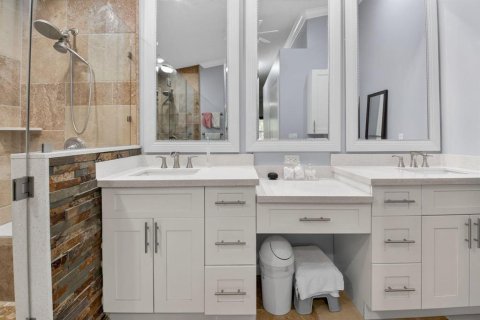 Купить виллу или дом в Лейк-Уорт, Флорида 5 комнат, 174.01м2, № 2086315 - фото 13