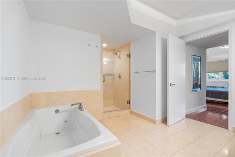 Condominio en venta en Aventura, Florida, 3 dormitorios, 146.79 m2 № 2171595 - foto 17