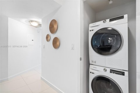 Condominio en venta en Aventura, Florida, 3 dormitorios, 146.79 m2 № 2171595 - foto 26