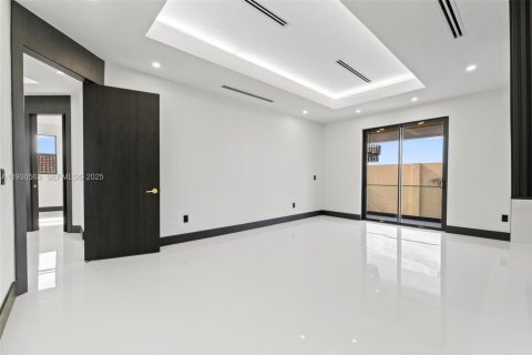 Купить виллу или дом в Хайалиа, Флорида 5 спален, 267.37м2, № 1989402 - фото 26