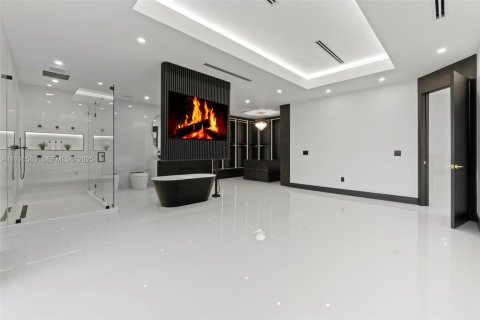 Купить виллу или дом в Хайалиа, Флорида 5 спален, 267.37м2, № 1989402 - фото 25