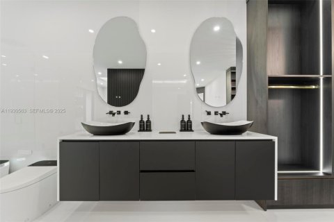 Купить виллу или дом в Хайалиа, Флорида 5 спален, 267.37м2, № 1989402 - фото 28